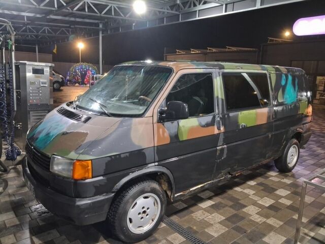 Зеленый Фольксваген Transporter, объемом двигателя 2.4 л и пробегом 300 тыс. км за 2400 $, фото 1 на Automoto.ua