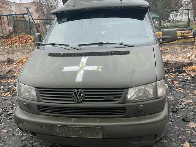 Зеленый Фольксваген Transporter, объемом двигателя 2.5 л и пробегом 650 тыс. км за 3400 $, фото 1 на Automoto.ua