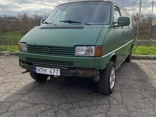 Зелений Фольксваген Transporter, об'ємом двигуна 2.4 л та пробігом 280 тис. км за 1543 $, фото 1 на Automoto.ua