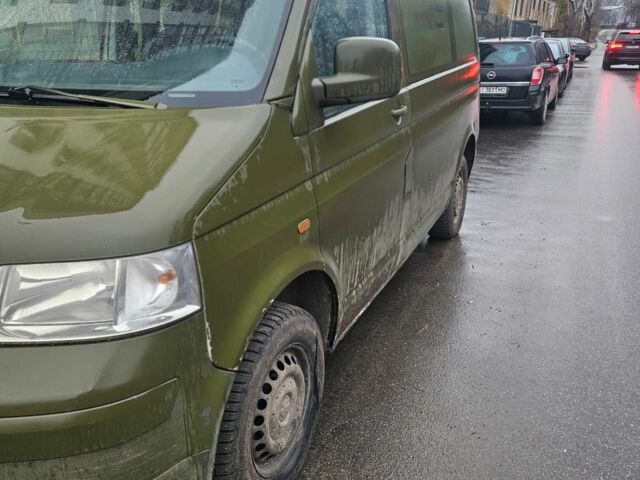 Зелений Фольксваген Transporter, об'ємом двигуна 2.5 л та пробігом 300 тис. км за 4600 $, фото 1 на Automoto.ua