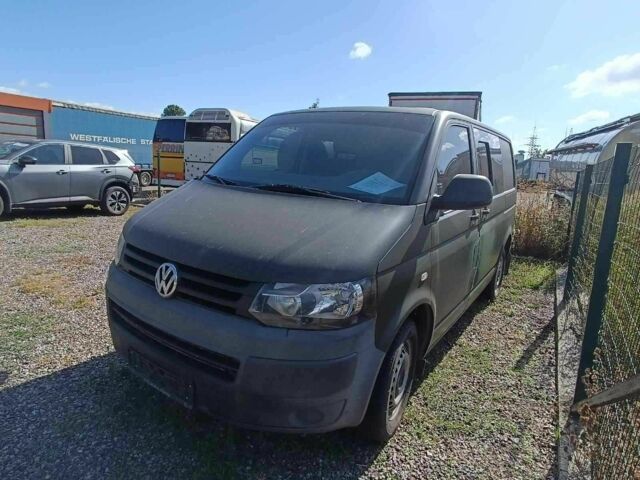 Зелений Фольксваген Transporter, об'ємом двигуна 2 л та пробігом 164 тис. км за 6900 $, фото 1 на Automoto.ua