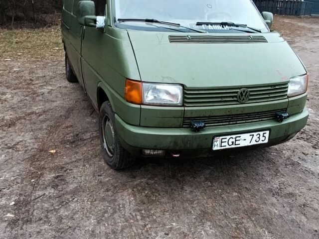 Зеленый Фольксваген Transporter, объемом двигателя 0 л и пробегом 500 тыс. км за 2138 $, фото 1 на Automoto.ua