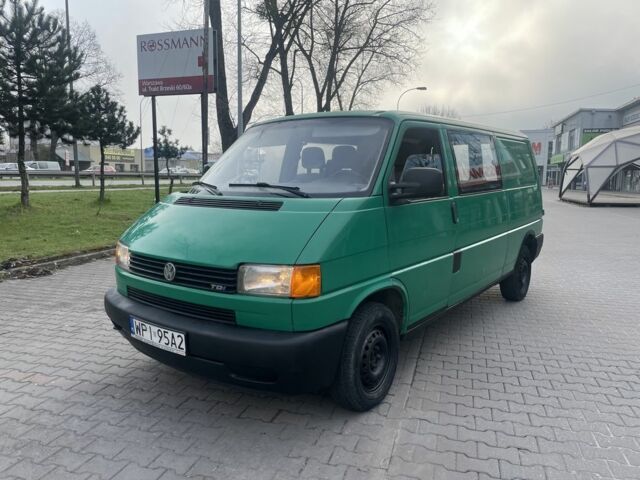 Зеленый Фольксваген Transporter, объемом двигателя 0 л и пробегом 350 тыс. км за 3840 $, фото 1 на Automoto.ua