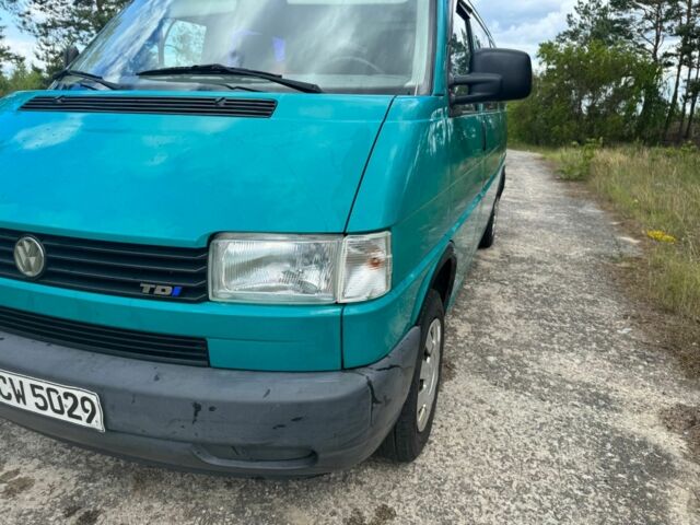 Зелений Фольксваген Transporter, об'ємом двигуна 2.5 л та пробігом 314 тис. км за 3600 $, фото 1 на Automoto.ua