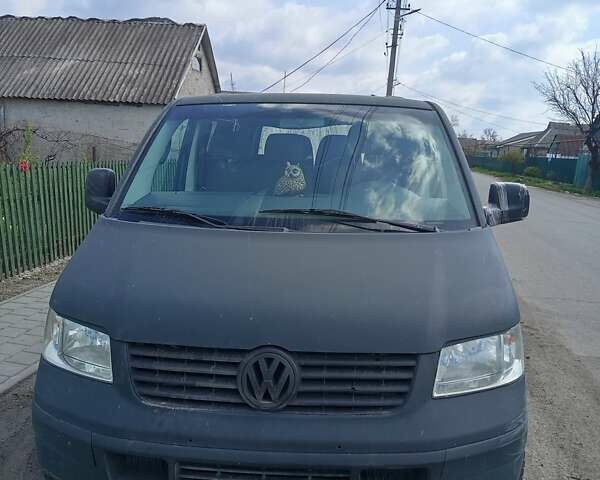 Зеленый Фольксваген Transporter, объемом двигателя 1.9 л и пробегом 455 тыс. км за 3200 $, фото 1 на Automoto.ua