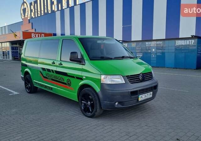 Зеленый Фольксваген Transporter, объемом двигателя 2.5 л и пробегом 285 тыс. км за 10800 $, фото 1 на Automoto.ua