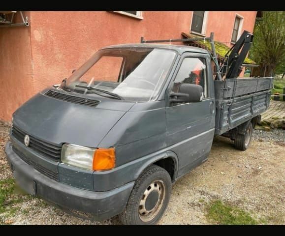 Зеленый Фольксваген Transporter, объемом двигателя 1.9 л и пробегом 168 тыс. км за 2746 $, фото 1 на Automoto.ua