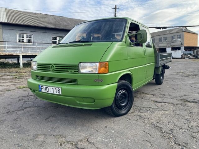 Зелений Фольксваген Transporter, об'ємом двигуна 2.5 л та пробігом 340 тис. км за 3500 $, фото 1 на Automoto.ua
