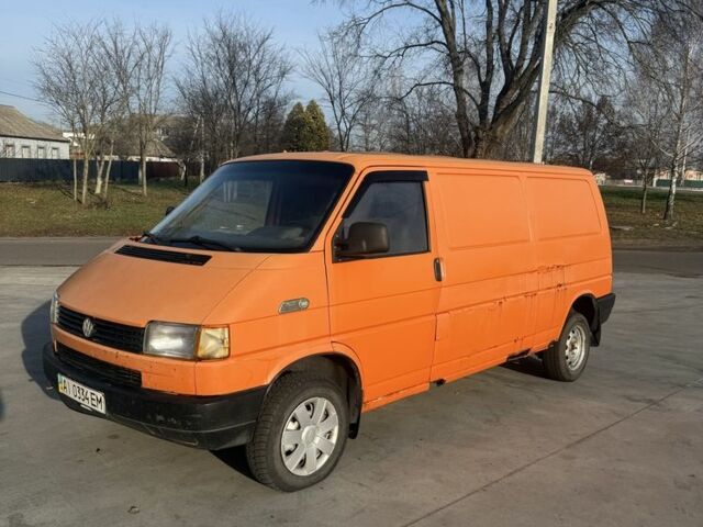 Оранжевый Фольксваген Transporter, объемом двигателя 2.4 л и пробегом 770 тыс. км за 2200 $, фото 1 на Automoto.ua