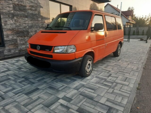 Оранжевый Фольксваген Transporter, объемом двигателя 3 л и пробегом 600 тыс. км за 3400 $, фото 1 на Automoto.ua