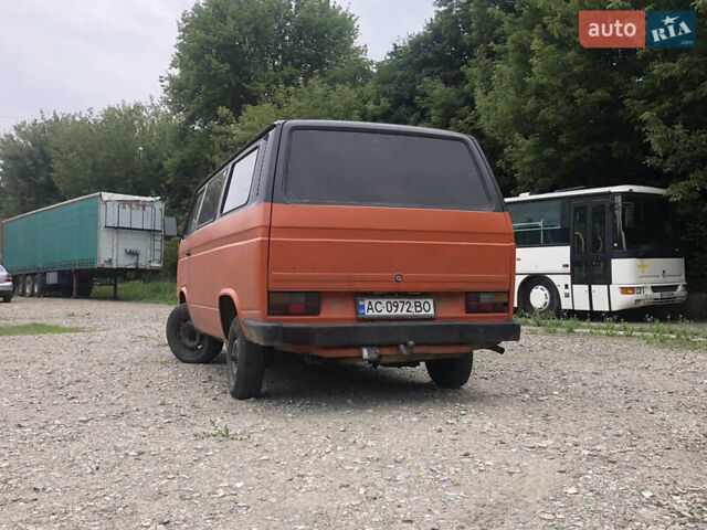 Оранжевый Фольксваген Transporter, объемом двигателя 1.6 л и пробегом 450 тыс. км за 2500 $, фото 1 на Automoto.ua