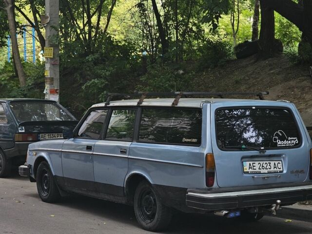 Сірий Вольво 240, об'ємом двигуна 3 л та пробігом 162 тис. км за 3499 $, фото 1 на Automoto.ua