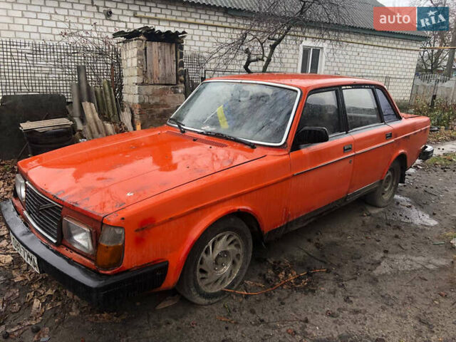 Червоний Вольво 244, об'ємом двигуна 2.1 л та пробігом 500 тис. км за 236 $, фото 1 на Automoto.ua