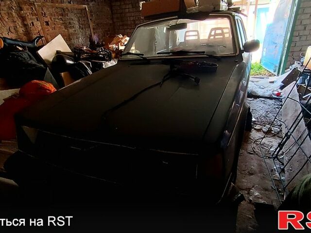 Синий Вольво 244, объемом двигателя 2.1 л и пробегом 0 тыс. км за 500 $, фото 1 на Automoto.ua