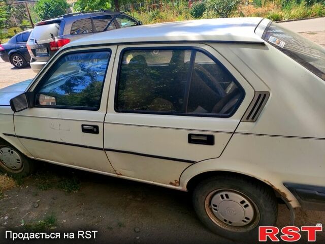 Белый Вольво 340, объемом двигателя 1.4 л и пробегом 0 тыс. км за 850 $, фото 1 на Automoto.ua