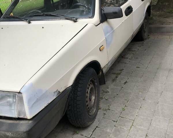 Белый Вольво 340, объемом двигателя 1.3 л и пробегом 100 тыс. км за 900 $, фото 1 на Automoto.ua