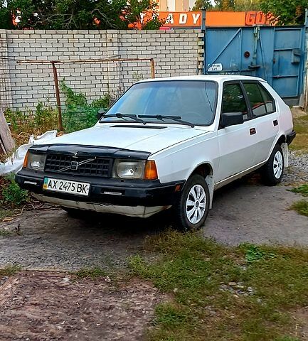 Белый Вольво 340, объемом двигателя 1.4 л и пробегом 0 тыс. км за 600 $, фото 1 на Automoto.ua