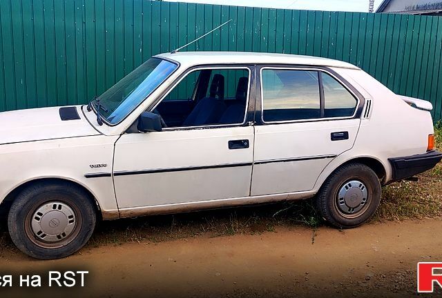 Белый Вольво 340, объемом двигателя 1.6 л и пробегом 0 тыс. км за 600 $, фото 1 на Automoto.ua