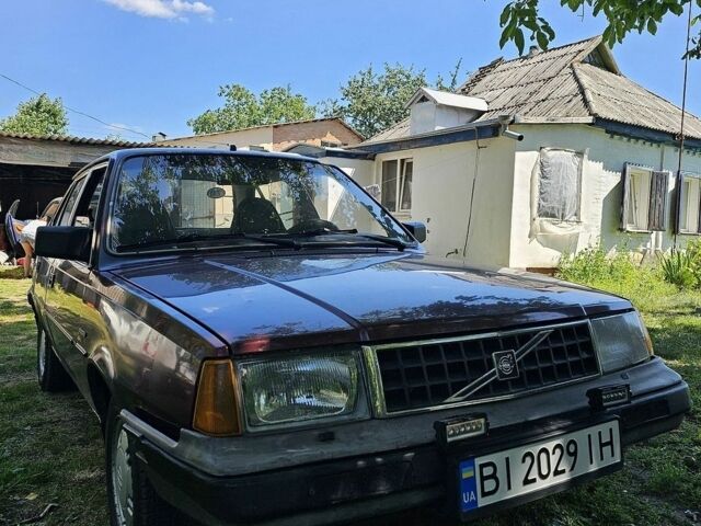 Червоний Вольво 340, об'ємом двигуна 1.7 л та пробігом 197 тис. км за 1197 $, фото 1 на Automoto.ua