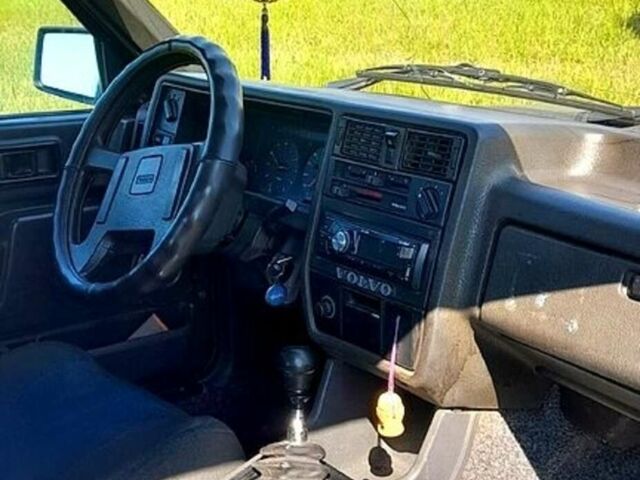 Сірий Вольво 340, об'ємом двигуна 1.7 л та пробігом 350 тис. км за 900 $, фото 1 на Automoto.ua
