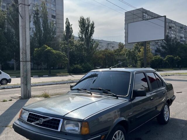 Сірий Вольво 340, об'ємом двигуна 2 л та пробігом 193 тис. км за 1749 $, фото 1 на Automoto.ua