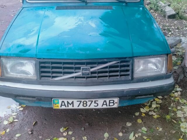 Синій Вольво 340, об'ємом двигуна 2 л та пробігом 300 тис. км за 875 $, фото 1 на Automoto.ua