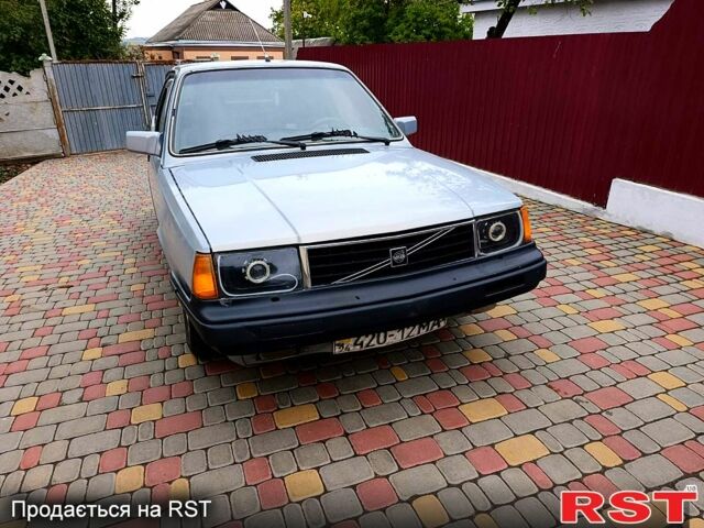 Вольво 360, об'ємом двигуна 2 л та пробігом 200 тис. км за 1000 $, фото 1 на Automoto.ua