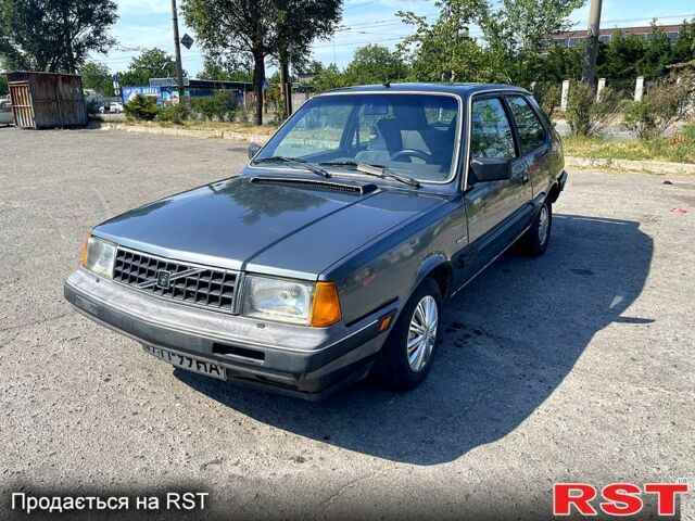 Сірий Вольво 360, об'ємом двигуна 2 л та пробігом 232 тис. км за 1100 $, фото 1 на Automoto.ua