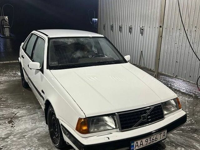 Білий Вольво 440, об'ємом двигуна 1.7 л та пробігом 77 тис. км за 620 $, фото 1 на Automoto.ua