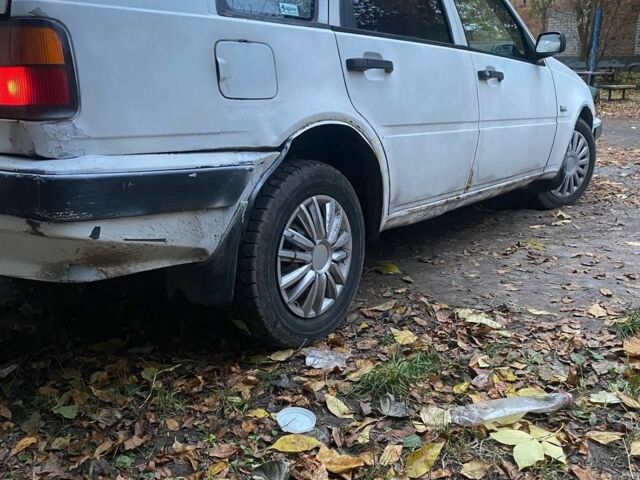 Белый Вольво 440, объемом двигателя 1.7 л и пробегом 3 тыс. км за 547 $, фото 1 на Automoto.ua