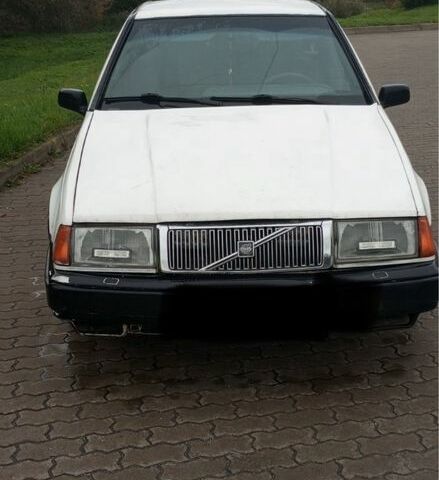 Білий Вольво 440, об'ємом двигуна 1.8 л та пробігом 275 тис. км за 650 $, фото 1 на Automoto.ua