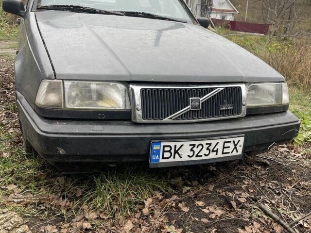 Чорний Вольво 440, об'ємом двигуна 1.8 л та пробігом 333 тис. км за 550 $, фото 1 на Automoto.ua