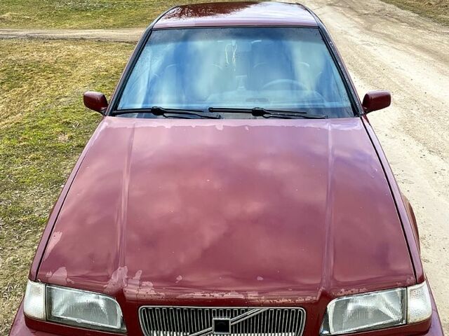 Червоний Вольво 440, об'ємом двигуна 1.7 л та пробігом 0 тис. км за 1400 $, фото 1 на Automoto.ua