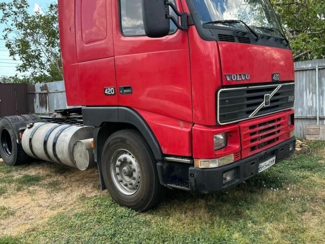 Красный Вольво 440, объемом двигателя 1 л и пробегом 1 тыс. км за 6500 $, фото 1 на Automoto.ua
