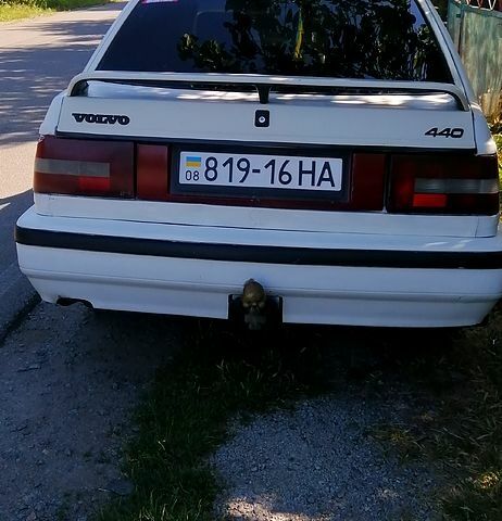 Вольво 440, объемом двигателя 1.8 л и пробегом 216 тыс. км за 1500 $, фото 1 на Automoto.ua