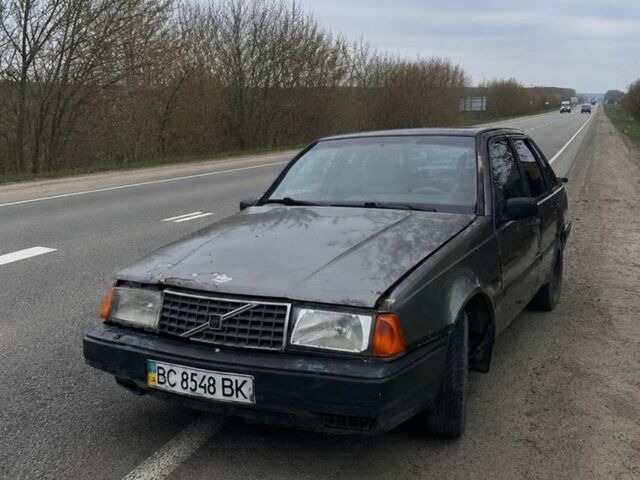 Сірий Вольво 440, об'ємом двигуна 1.7 л та пробігом 180 тис. км за 499 $, фото 1 на Automoto.ua