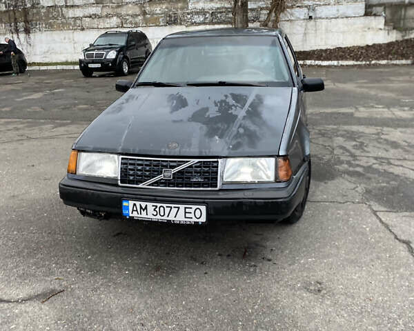 Серый Вольво 440, объемом двигателя 1.72 л и пробегом 297 тыс. км за 400 $, фото 1 на Automoto.ua