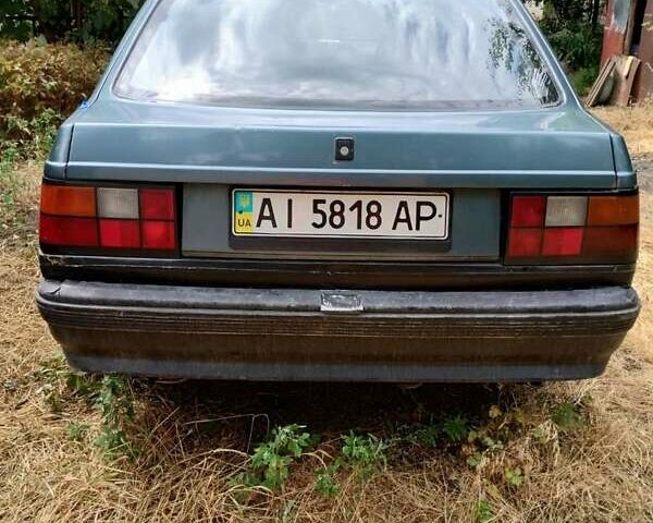 Синій Вольво 440, об'ємом двигуна 1.7 л та пробігом 200 тис. км за 720 $, фото 1 на Automoto.ua