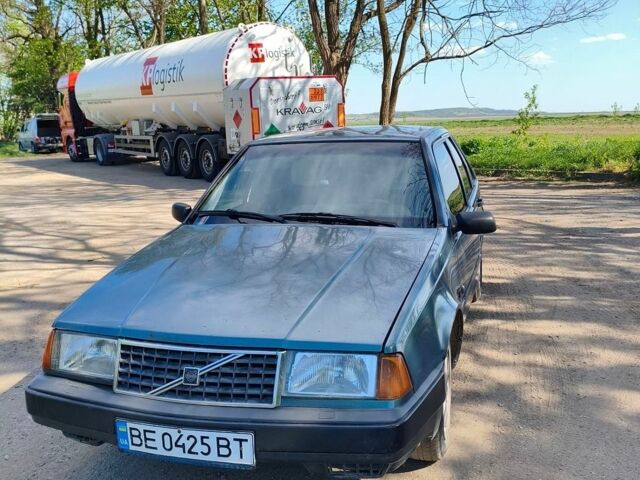 Синій Вольво 440, об'ємом двигуна 1.72 л та пробігом 280 тис. км за 680 $, фото 1 на Automoto.ua