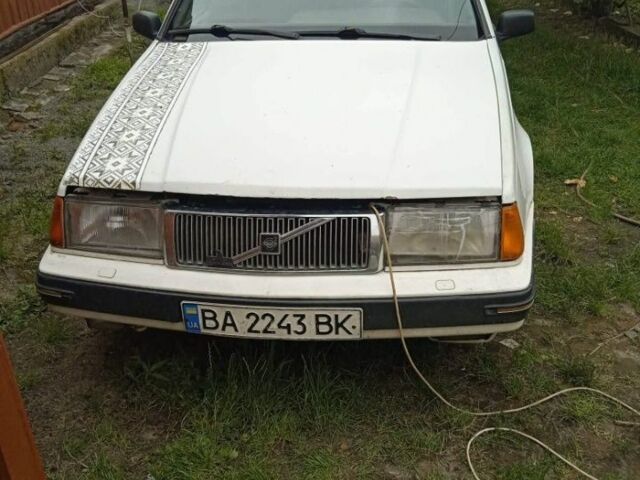 Белый Вольво 460, объемом двигателя 1.7 л и пробегом 450 тыс. км за 800 $, фото 1 на Automoto.ua