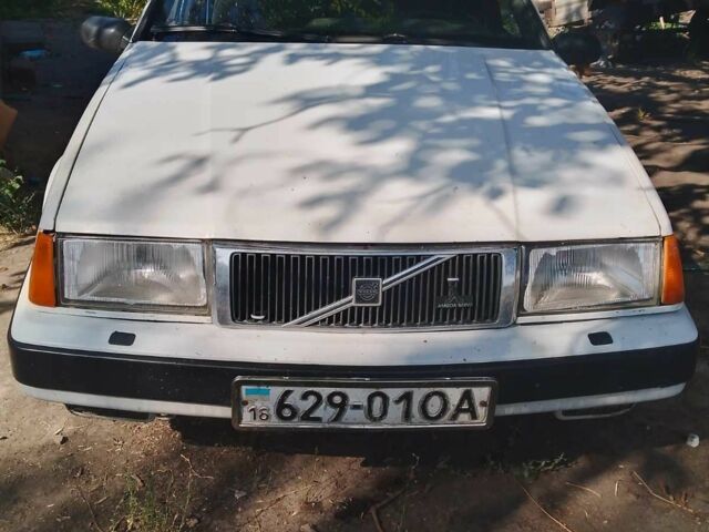 Белый Вольво 460, объемом двигателя 1.7 л и пробегом 2 тыс. км за 950 $, фото 1 на Automoto.ua