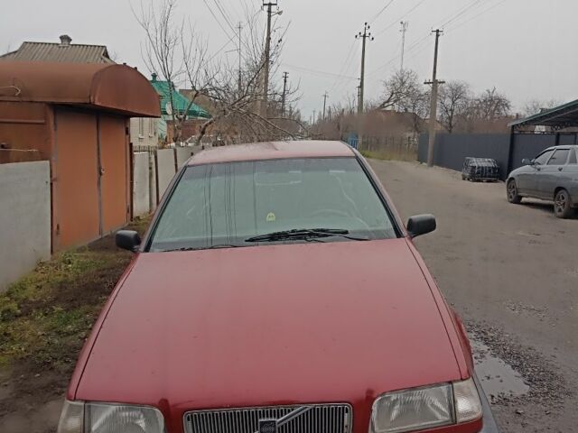 Красный Вольво 460, объемом двигателя 1.7 л и пробегом 1 тыс. км за 1065 $, фото 1 на Automoto.ua