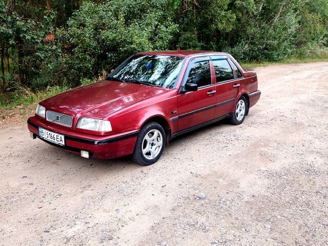 Красный Вольво 460, объемом двигателя 1.8 л и пробегом 270 тыс. км за 1800 $, фото 1 на Automoto.ua