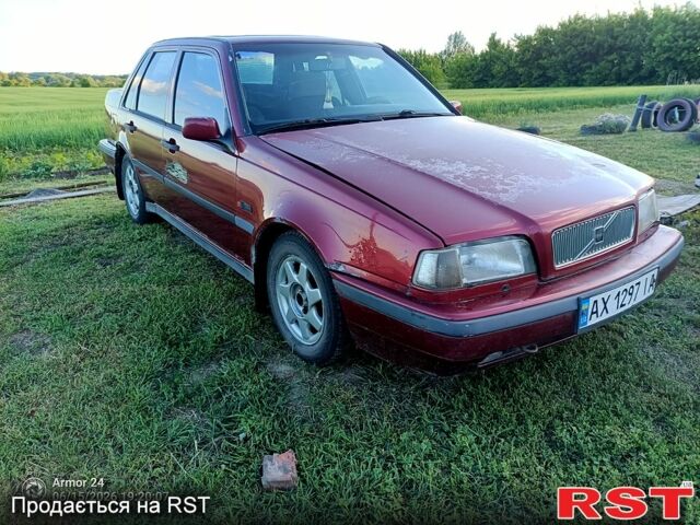 Красный Вольво 460, объемом двигателя 1.7 л и пробегом 123 тыс. км за 400 $, фото 1 на Automoto.ua