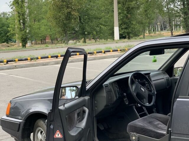 Вольво 460 1990 в Краматорске на Automoto.ua Серый Вольво 460, объемом двигателя 1.8 л и пробегом 111 тыс. км за 1700 $, фото 1 на Automoto.ua