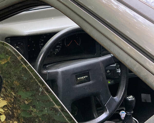 Серый Вольво 460, объемом двигателя 1.8 л и пробегом 111 тыс. км за 1700 $, фото 1 на Automoto.ua