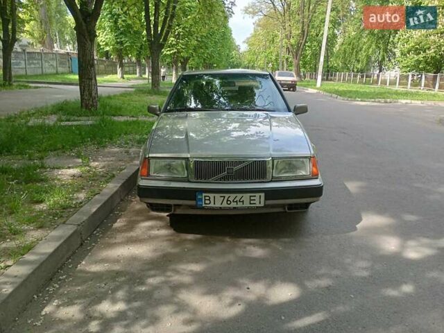 Серый Вольво 460, объемом двигателя 2 л и пробегом 514 тыс. км за 1100 $, фото 1 на Automoto.ua