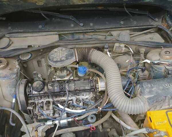 Синий Вольво 460, объемом двигателя 1.7 л и пробегом 320 тыс. км за 1000 $, фото 1 на Automoto.ua