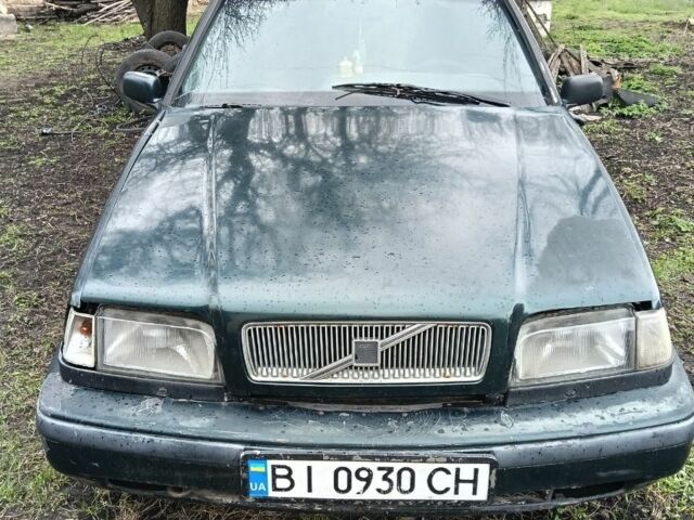 Зеленый Вольво 460, объемом двигателя 1.7 л и пробегом 230 тыс. км за 250 $, фото 1 на Automoto.ua