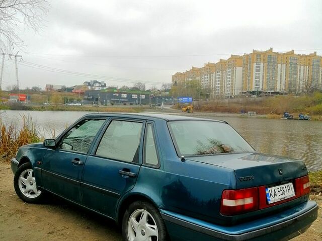 Зелений Вольво 460, об'ємом двигуна 2 л та пробігом 343 тис. км за 1100 $, фото 1 на Automoto.ua